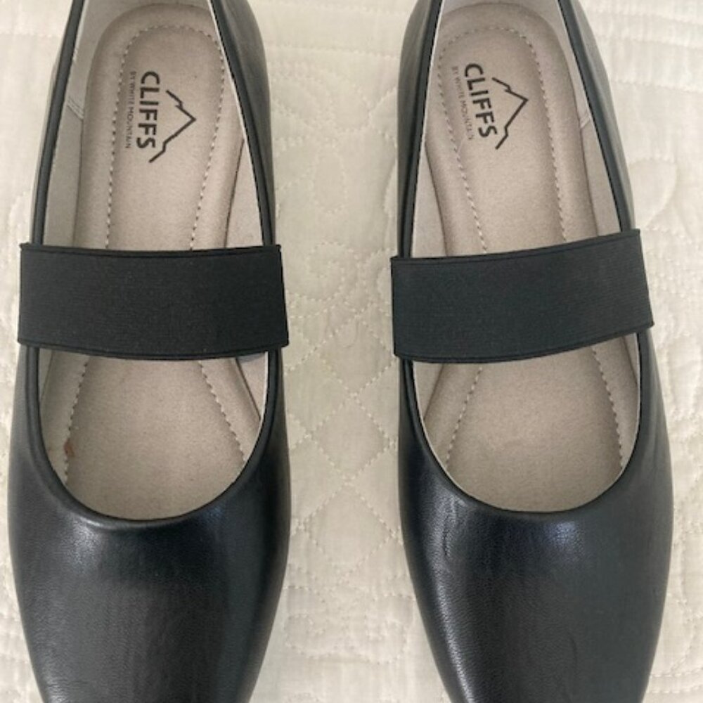 CLIFFS BY WHITE MOUNTAIN Women's Black Mary Jane Flat, 8.5W